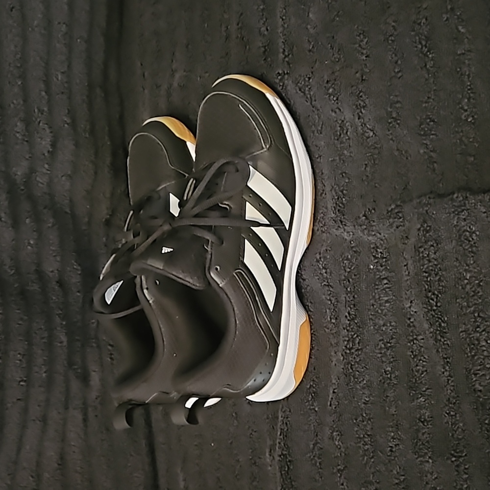 Womens adidas ligra